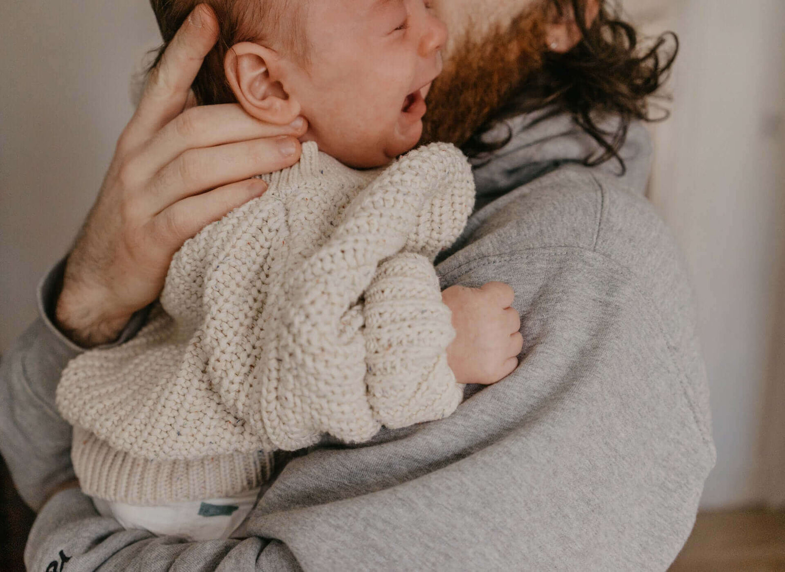 Does my child have sleeping problems? Baby often wakes up at night Photo by Toa Heftiba on Unsplash
